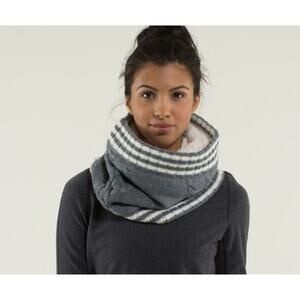 NWOT lululemon Keepin' It Real Cozy Neck Warmer